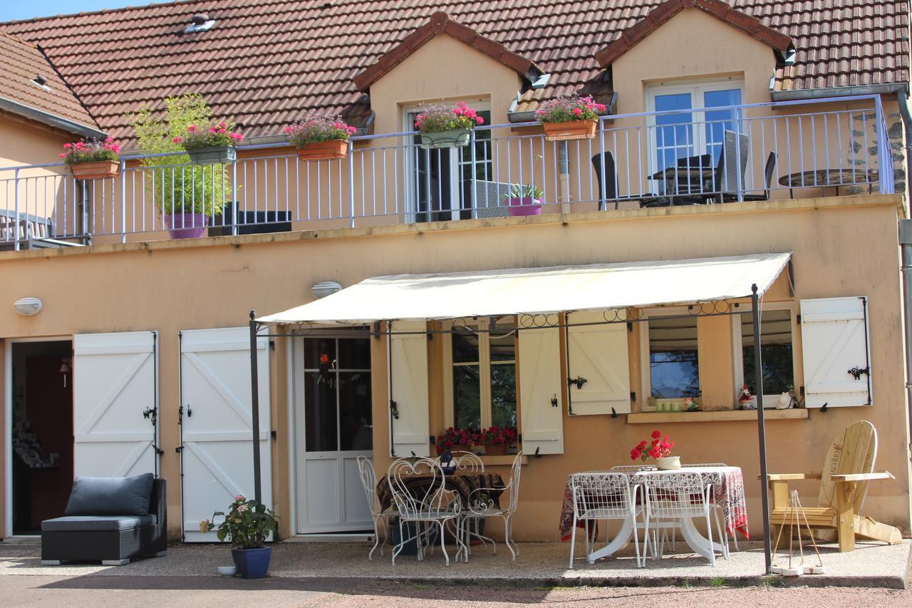 Au Rendez Vous De L'Auxois B&B Essey Екстер'єр фото